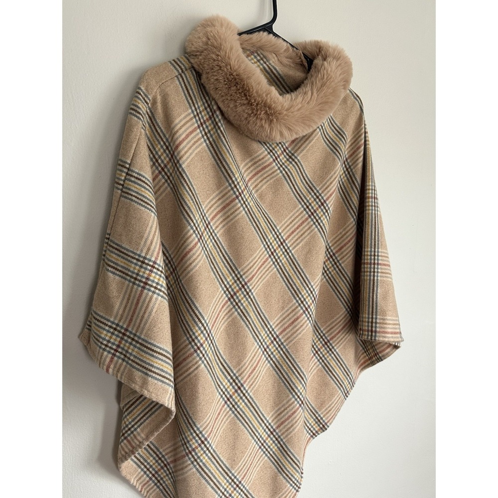 Faux Fur Collar Cropped Cape Poncho Beige Tartan Plaid - Picture 2 of 10